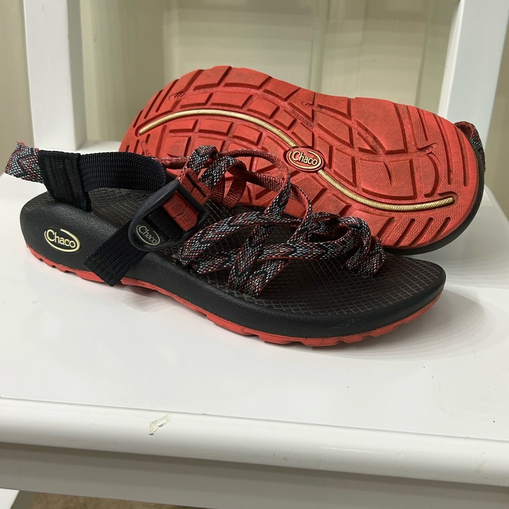 Chaco Women’s Size 7 Strappy Sport Sandals - Picture 8 of 9